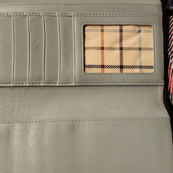 GUC Coach Wallet - Picture 6 of 8